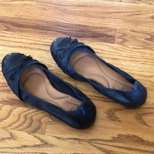 Born Navy Blue Leather Ballet Flats EUC